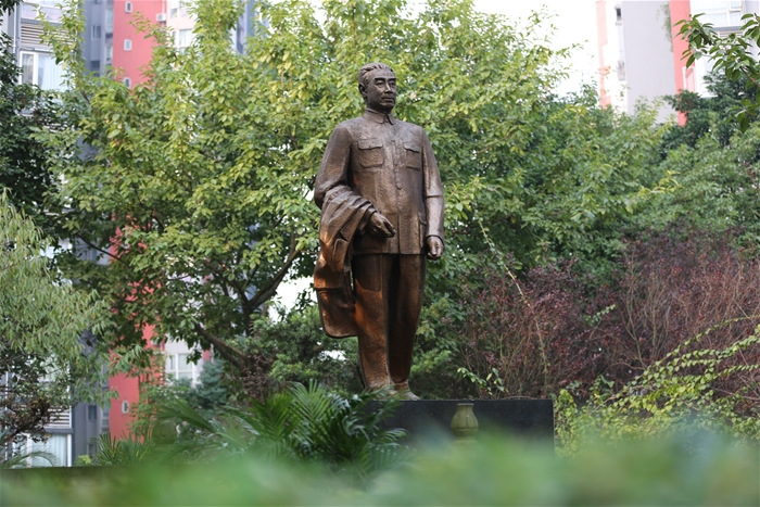 
读书广场